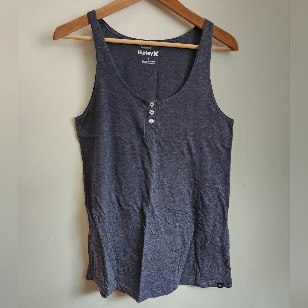 Heathered blue Hurley tank with buttons